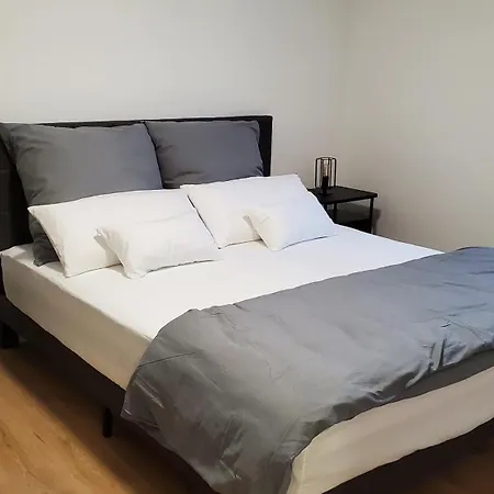Appartement Sol - Keyless Access, Parking, Office